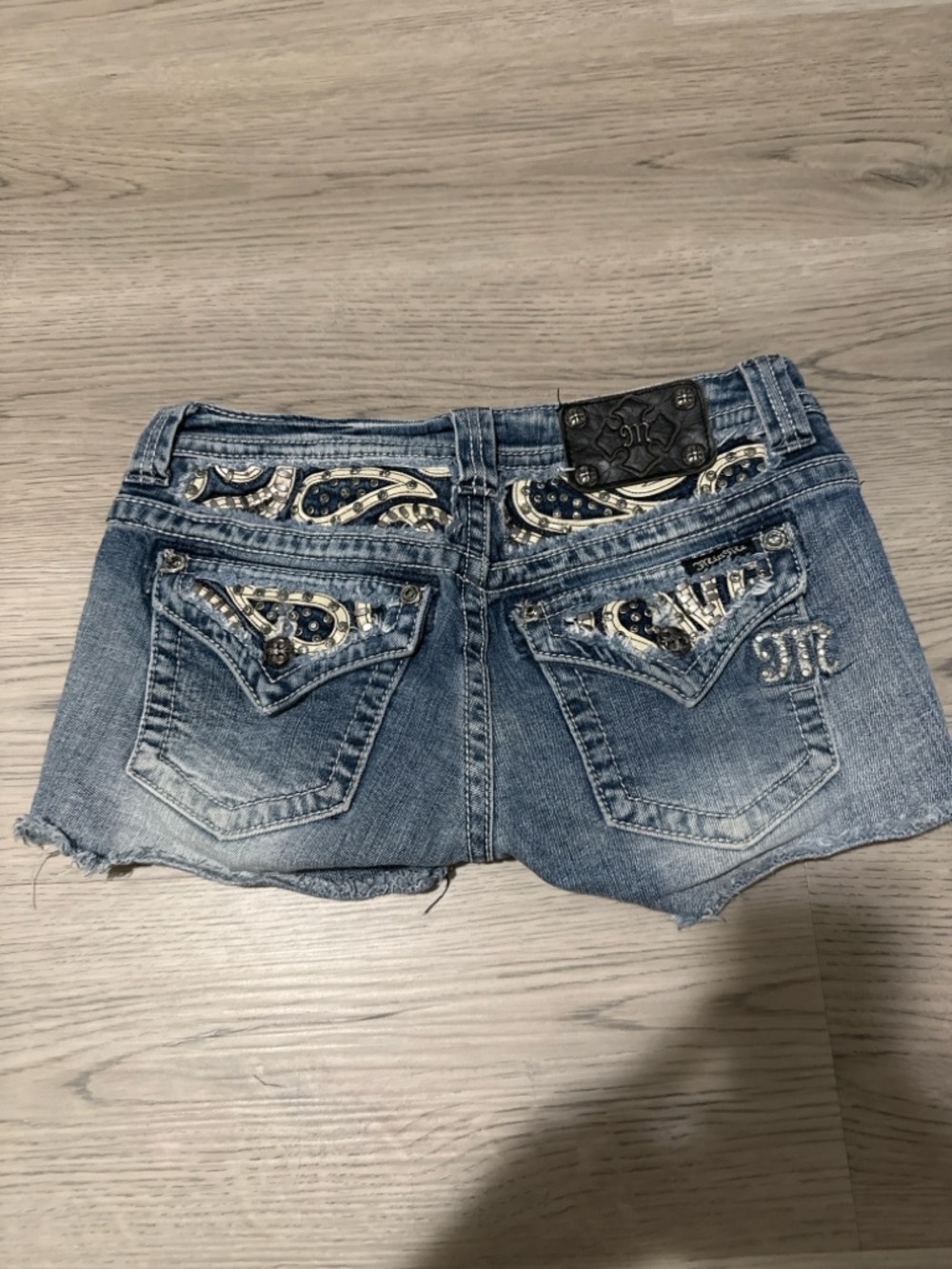 Miss Me Jean Shorts 27 Bling Rhinestone Embellished Buckle Low Rise Cutoff Denim